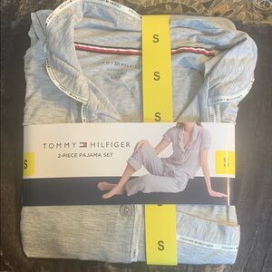 Tommy Hilfiger Gray Pajama Set Small